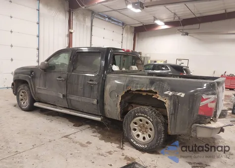 2010 Chevrolet Silverado 1500 Lt z USA, uszkodzony, nr VIN 3GCRKSEA8AG162891